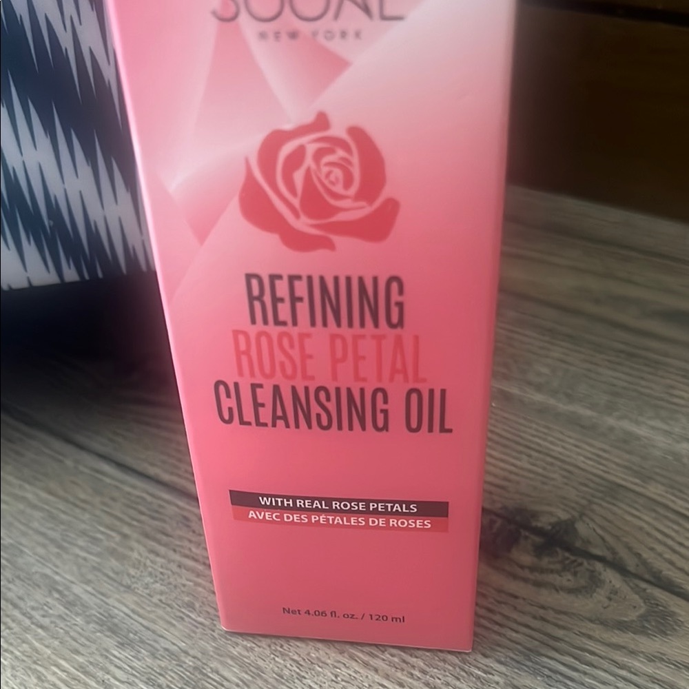 SOOAE NEW YORK Pink Skincare Cleanser and Exfoliant NEW